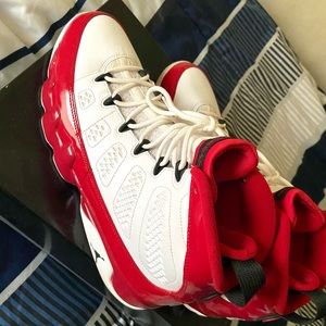 Jordan Gym Red 9’s